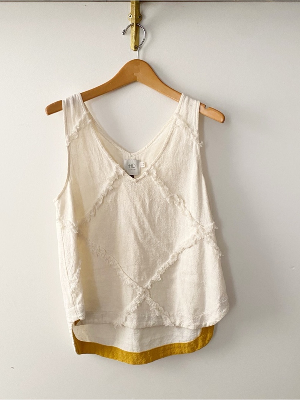 Anthropologie HD in Paris Ivory Textured V-Neck Sleeveless Top
